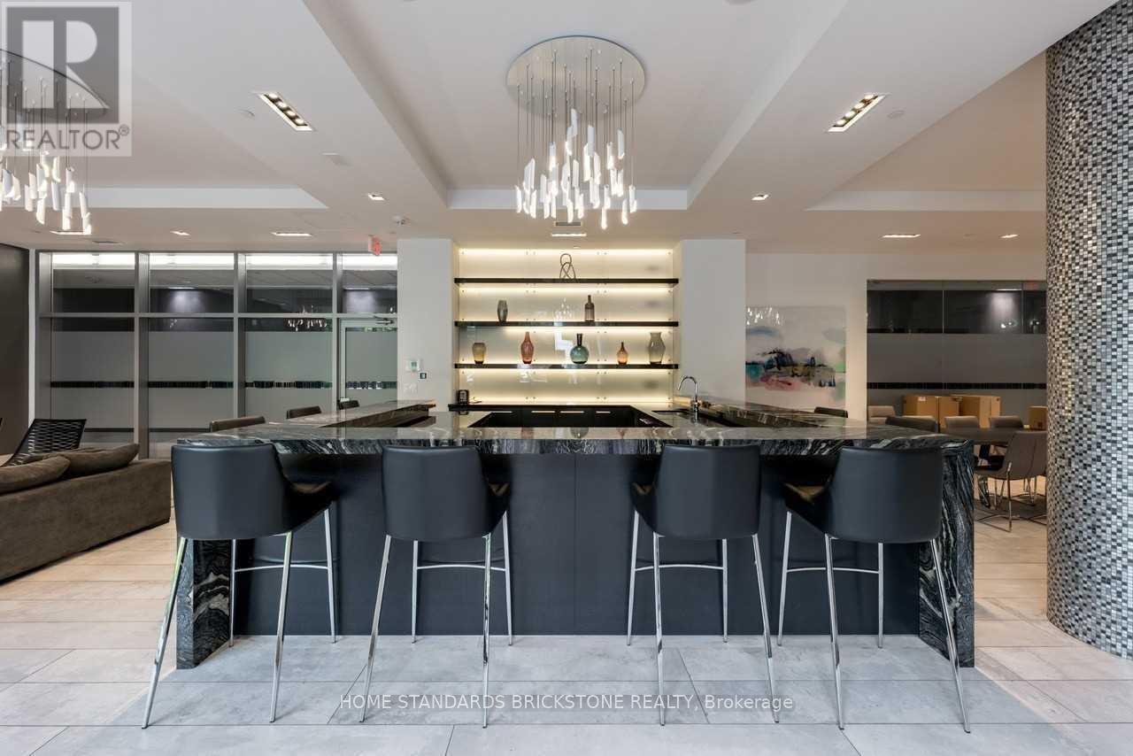 1221 - 525 Adelaide Street W, Toronto, ON - Indoor