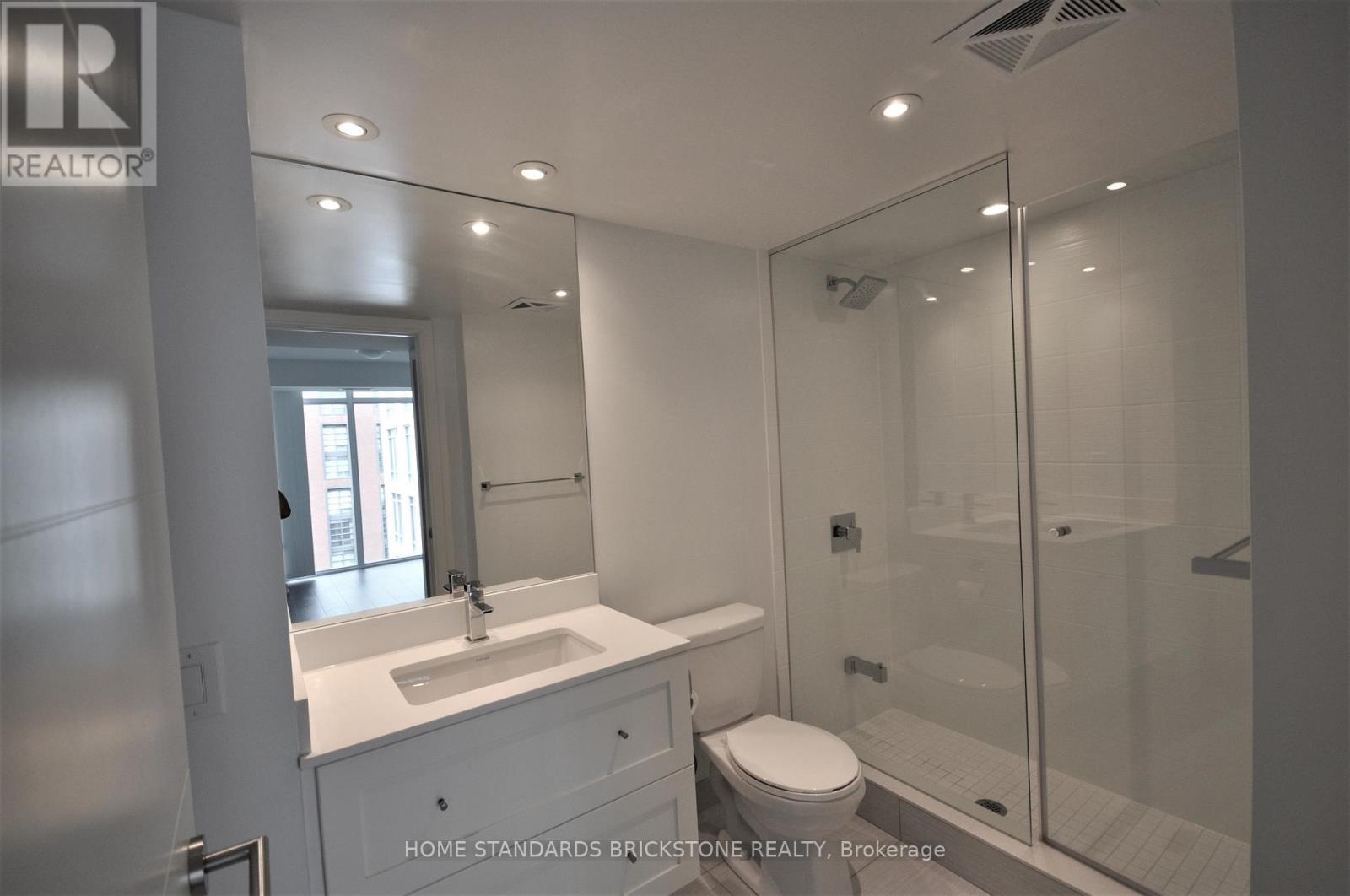 1221 - 525 Adelaide Street W, Toronto, ON - Indoor Photo Showing Bathroom