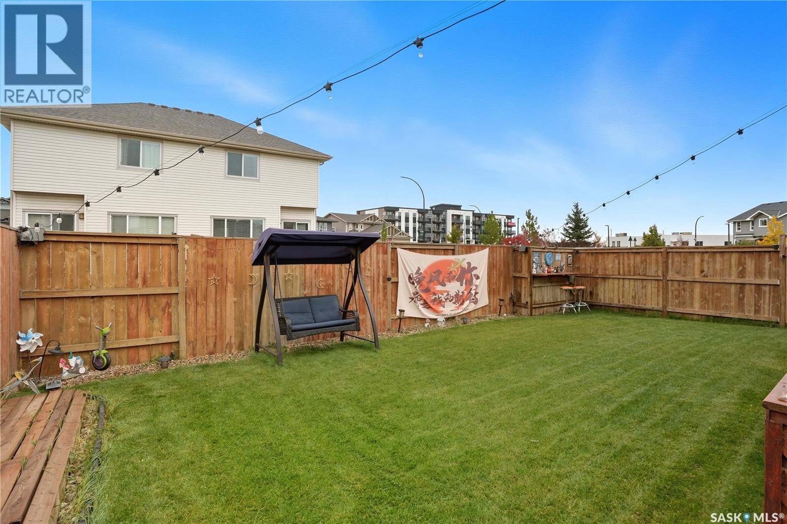 303 Dagnone Crescent, Saskatoon, SK - Outdoor