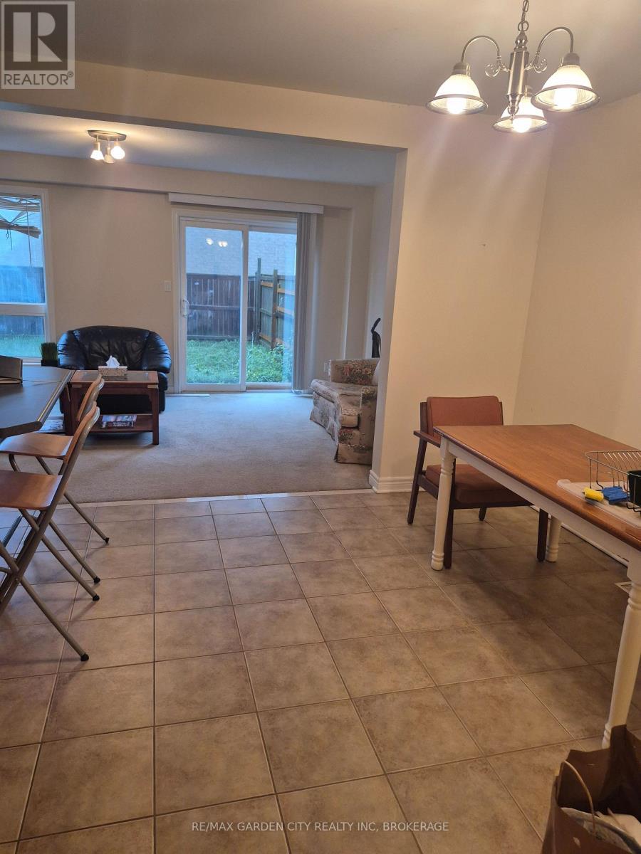 27 Natalie Court, Thorold (Confederation Heights), ON - Indoor Photo Showing Other Room