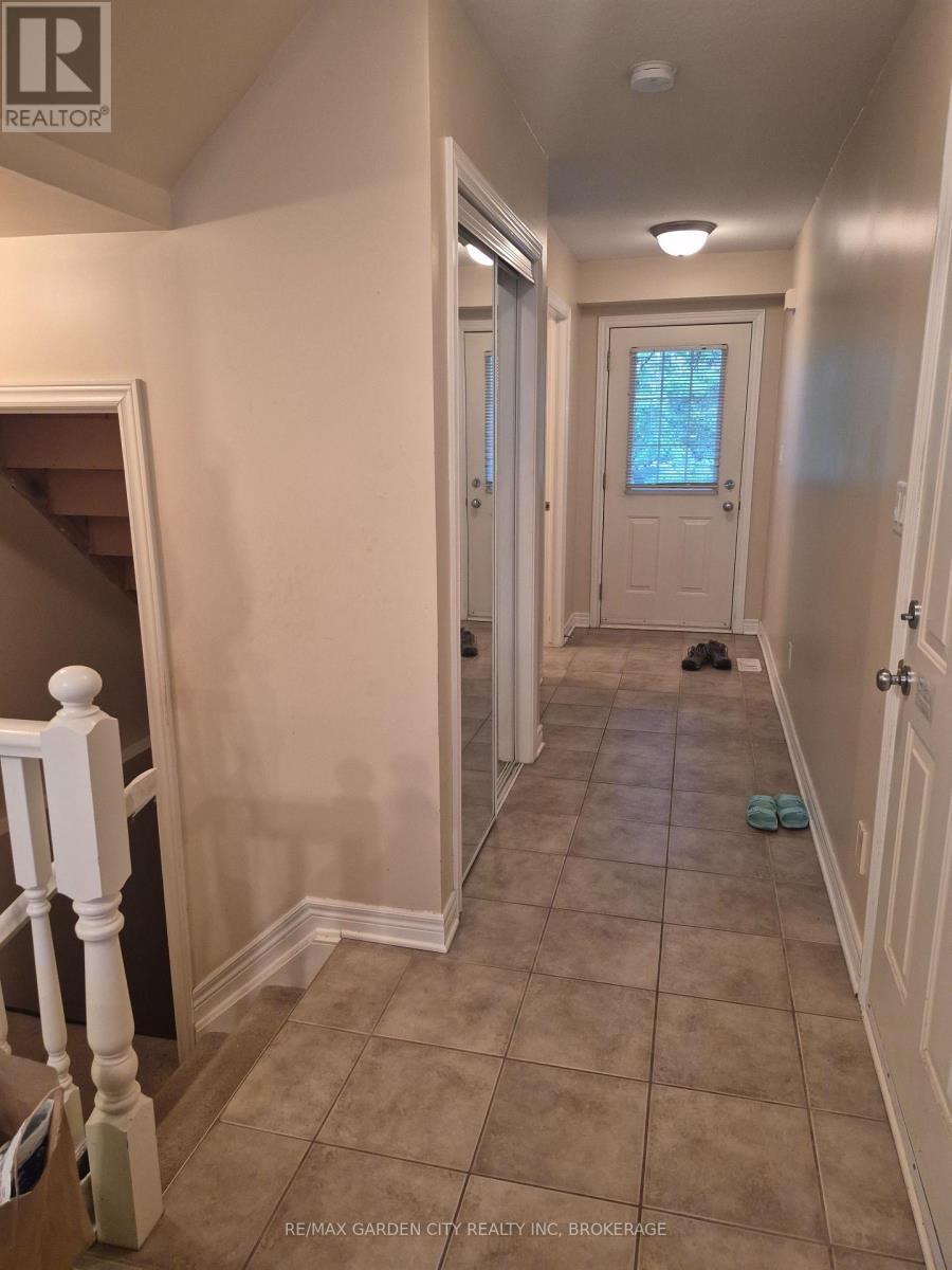27 Natalie Court, Thorold (Confederation Heights), ON - Indoor Photo Showing Other Room