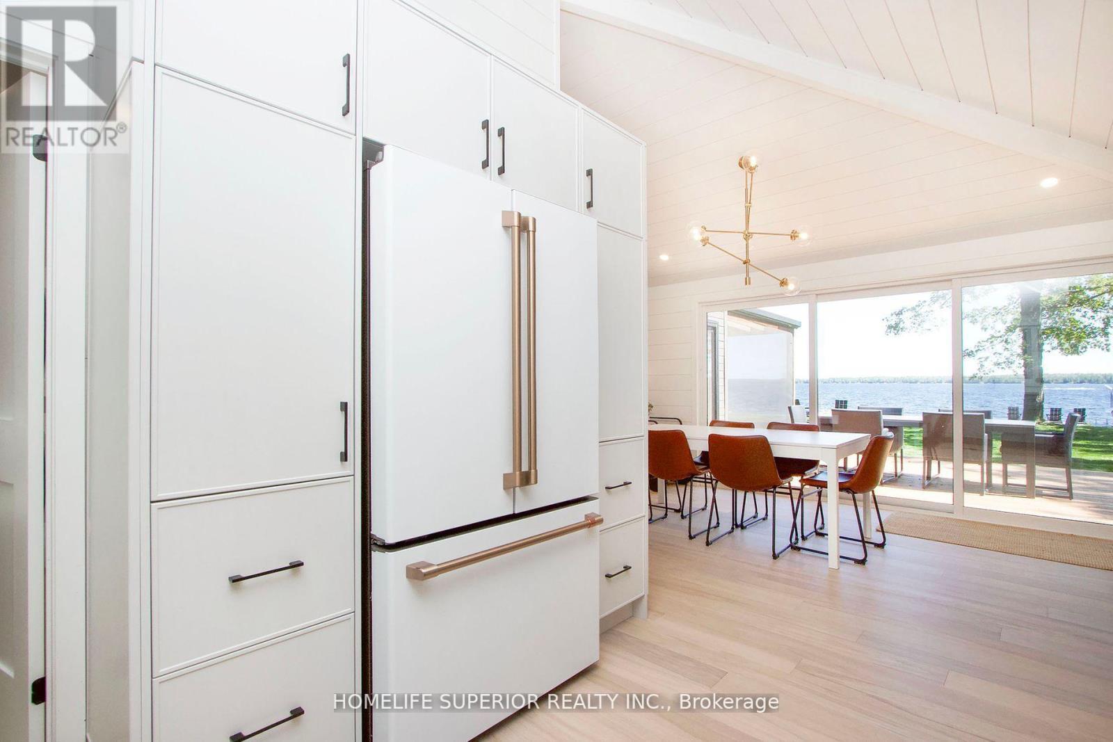 110 West Bay Boulevard, Kawartha Lakes (Bexley), ON - Indoor