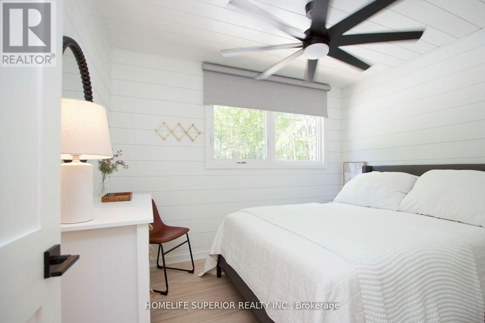 110 West Bay Boulevard, Kawartha Lakes (Bexley), ON - Indoor Photo Showing Bedroom