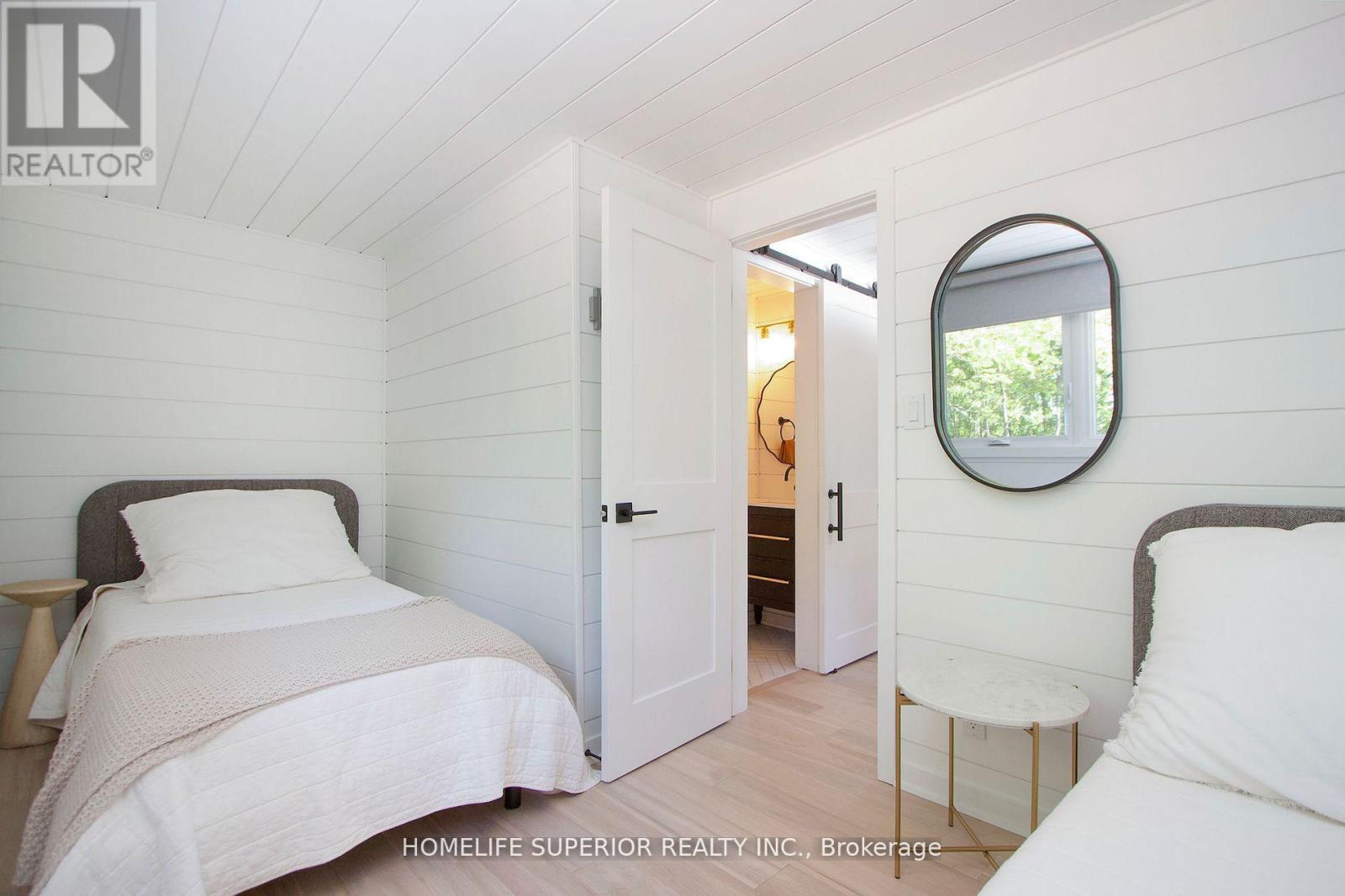 110 West Bay Boulevard, Kawartha Lakes (Bexley), ON - Indoor