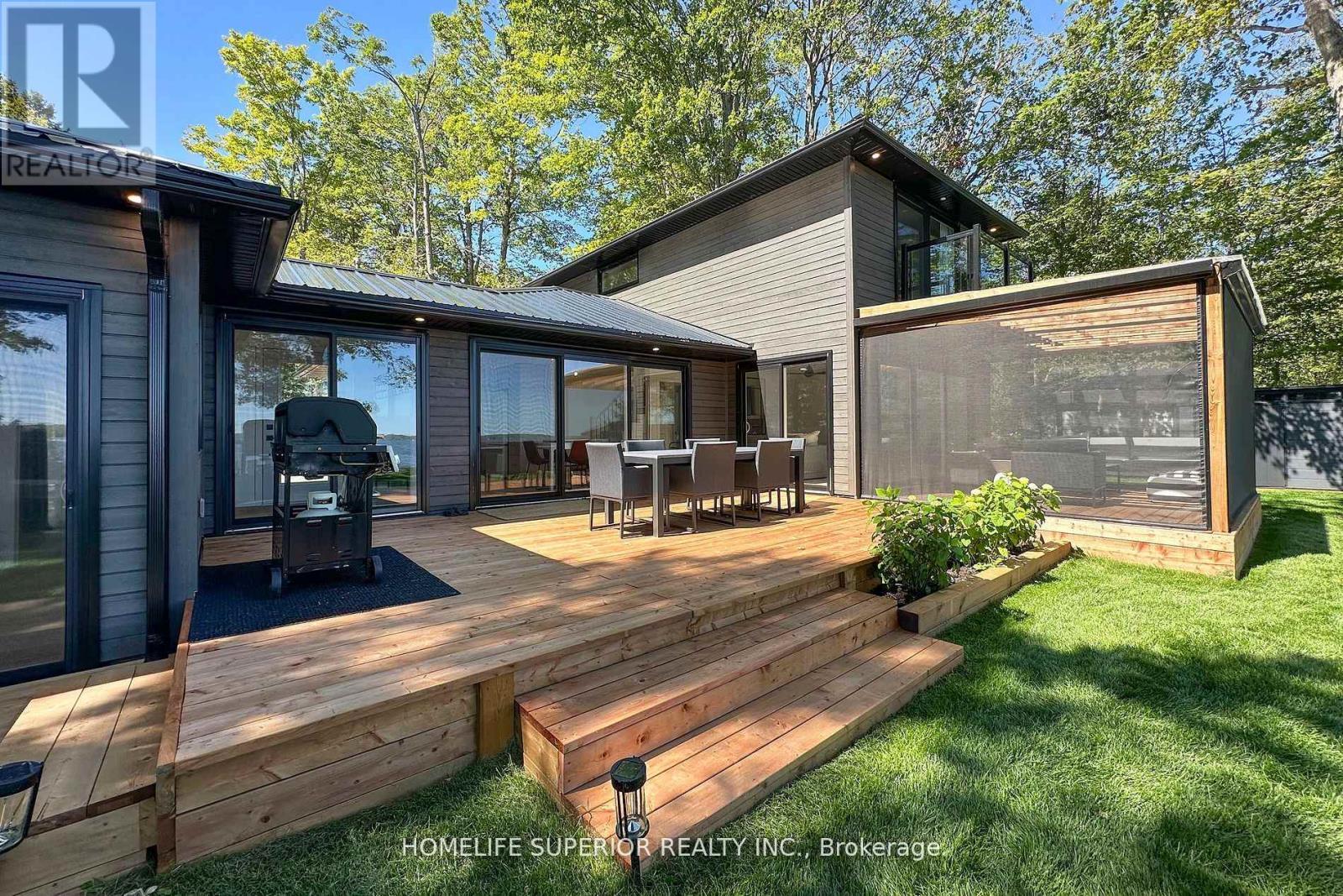 110 West Bay Boulevard, Kawartha Lakes (Bexley), ON - Outdoor With Deck Patio Veranda