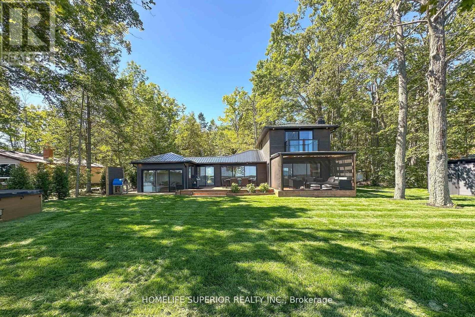 110 West Bay Boulevard, Kawartha Lakes (Bexley), ON - Outdoor With Deck Patio Veranda