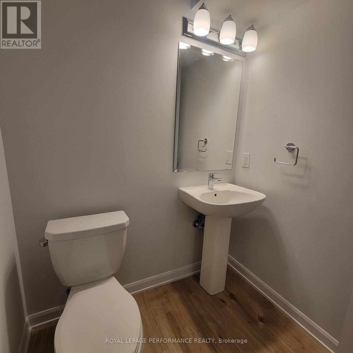 809 Arcadian Private, Ottawa, ON - Indoor Photo Showing Bathroom