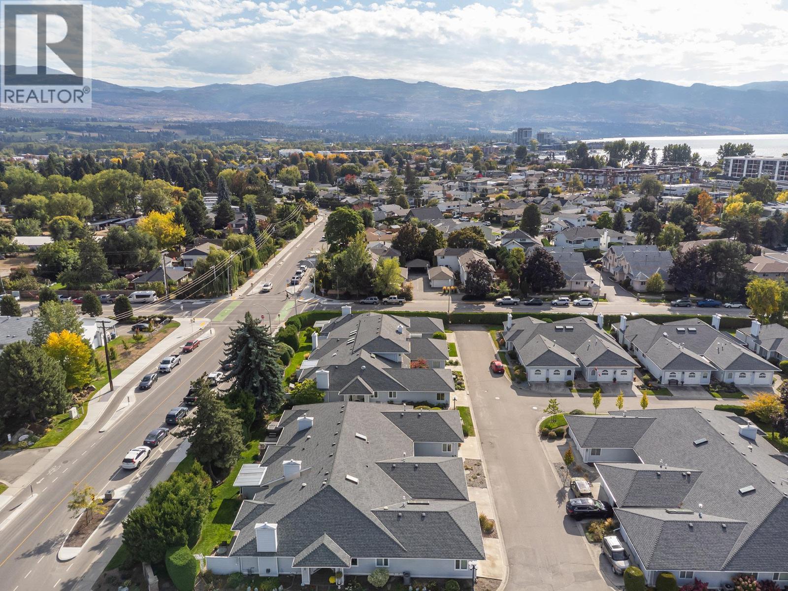 3370 Casorso Road Unit# 31, Kelowna, BC - Outdoor With View