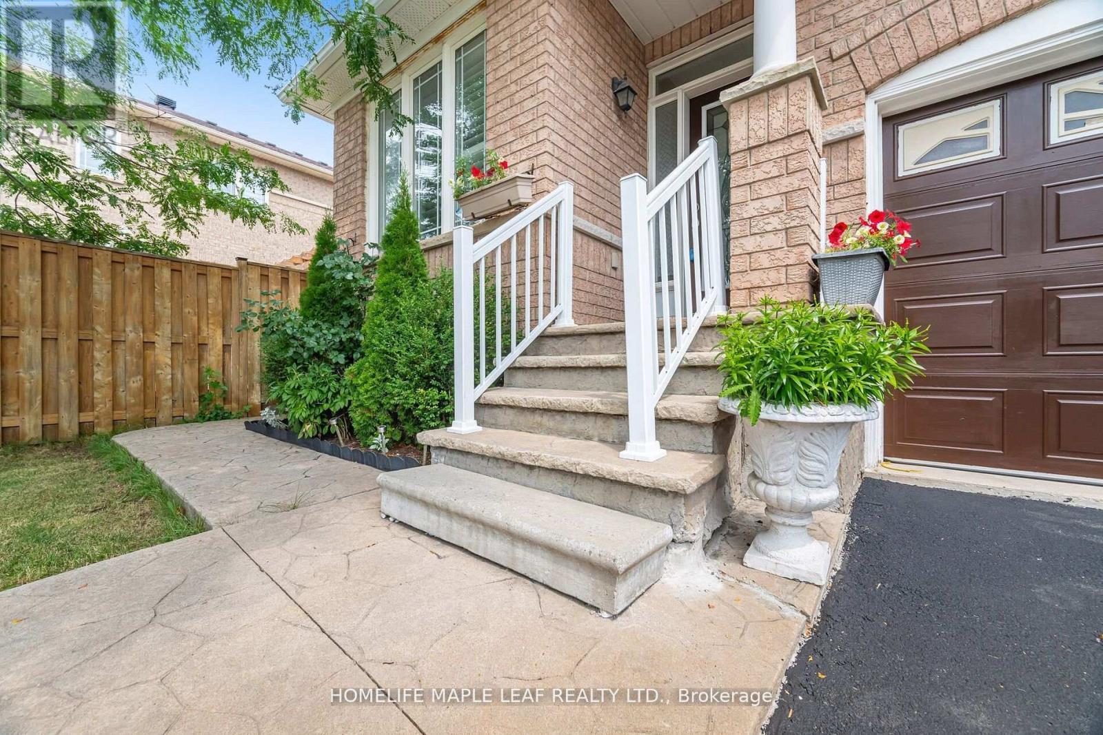 17 Eaglefield Gate, Brampton, ON - Outdoor