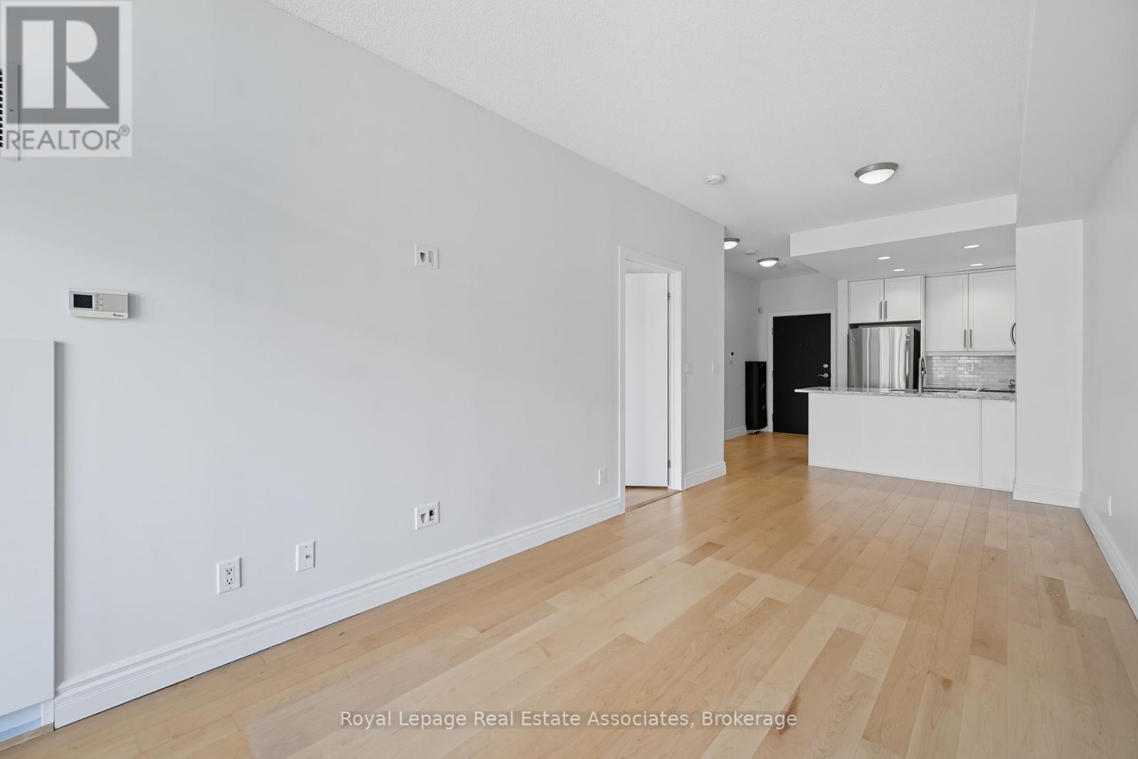1407 - 551 Maple Avenue, Burlington, ON - Indoor Photo Showing Kitchen