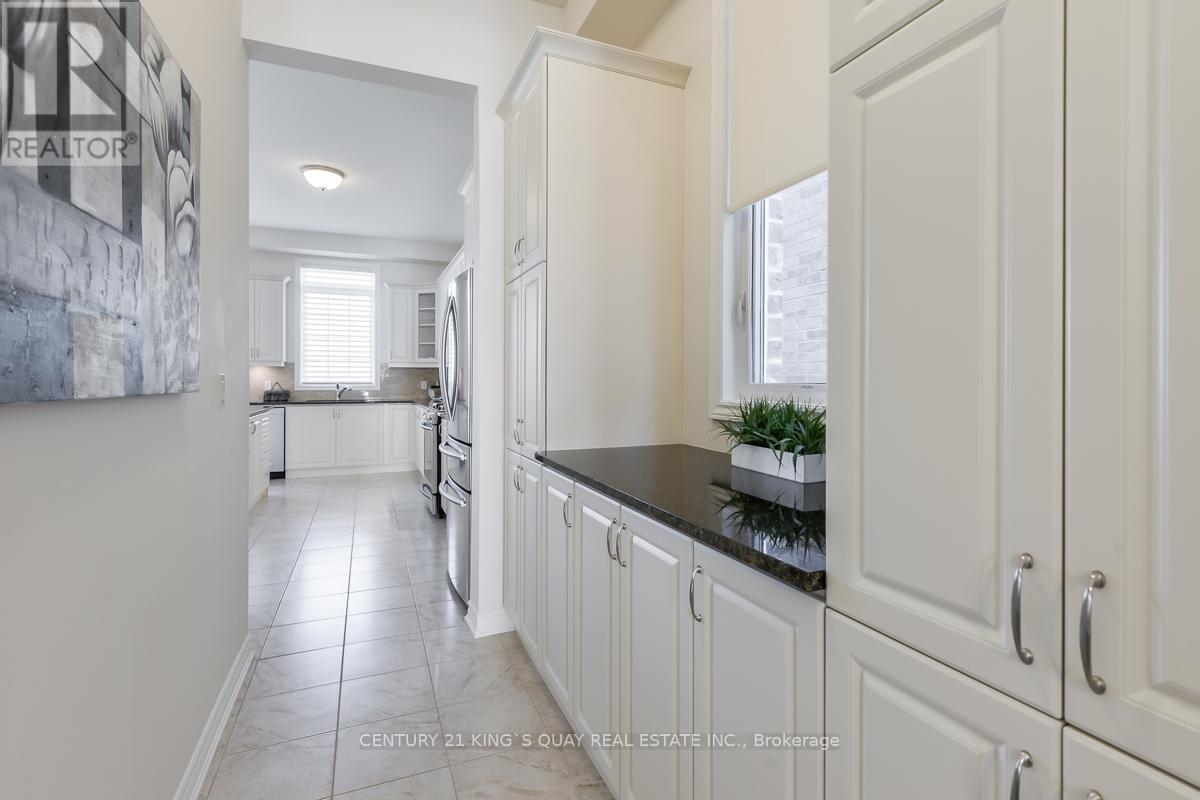 72 Joseph Hartman Crescent, Aurora, ON - Indoor