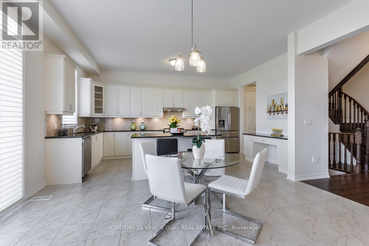 72 Joseph Hartman Crescent, Aurora, ON - Indoor