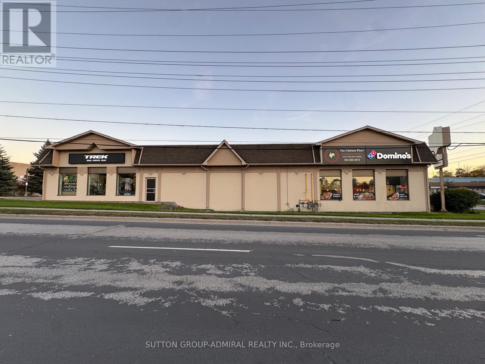 1 Industrial Parkway S, Aurora, ON