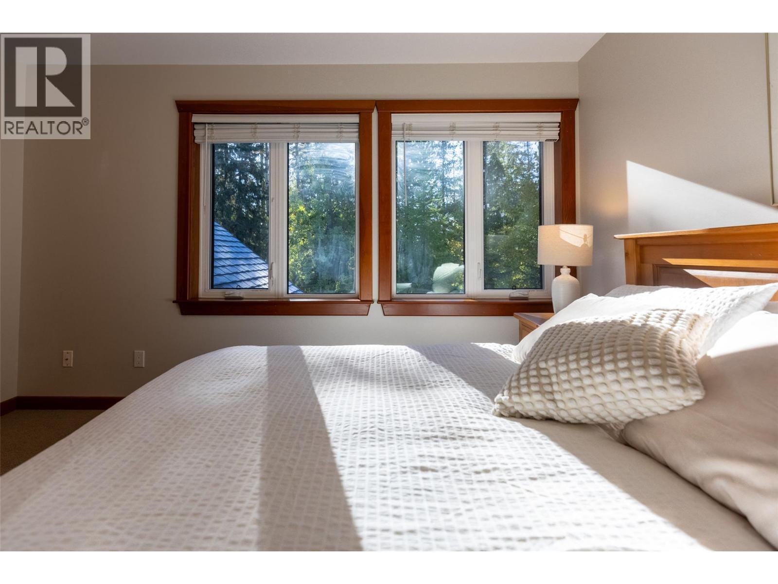 4576 Timberline Crescent Unit# 4, Fernie, BC - Indoor Photo Showing Bedroom