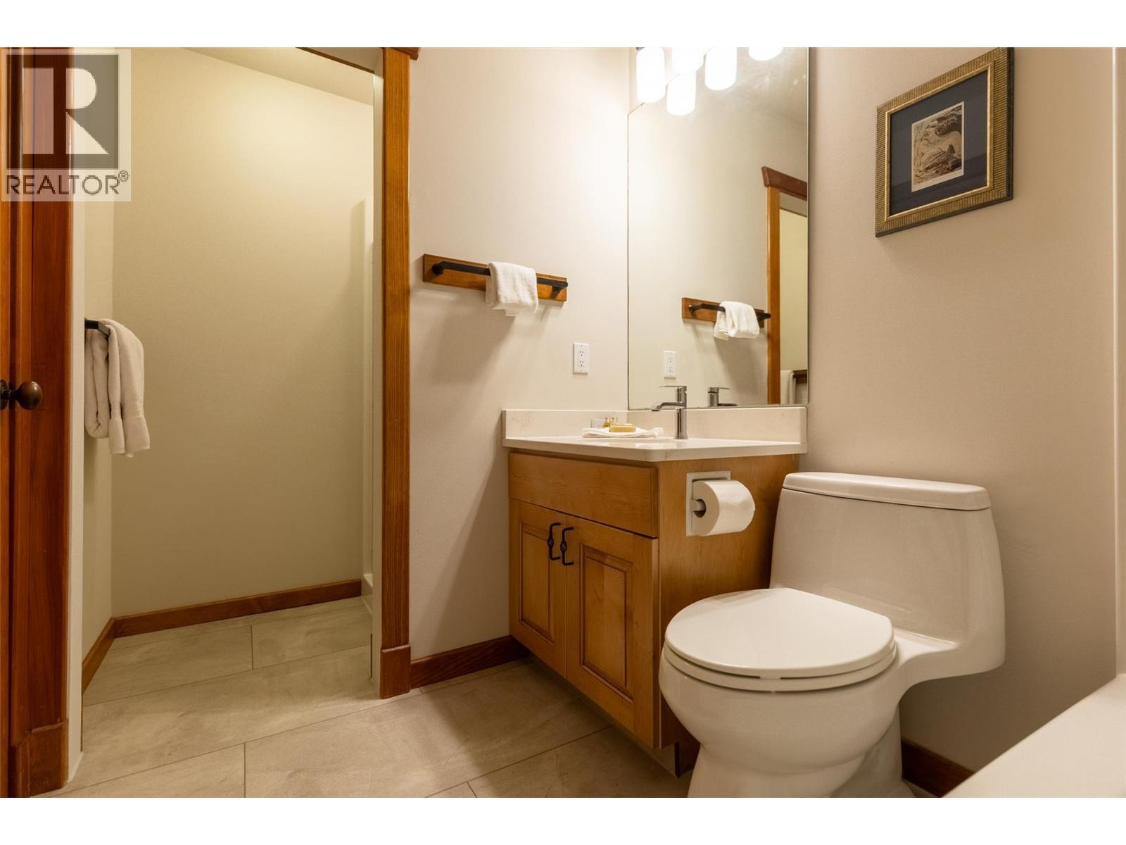 4576 Timberline Crescent Unit# 4, Fernie, BC - Indoor Photo Showing Bathroom
