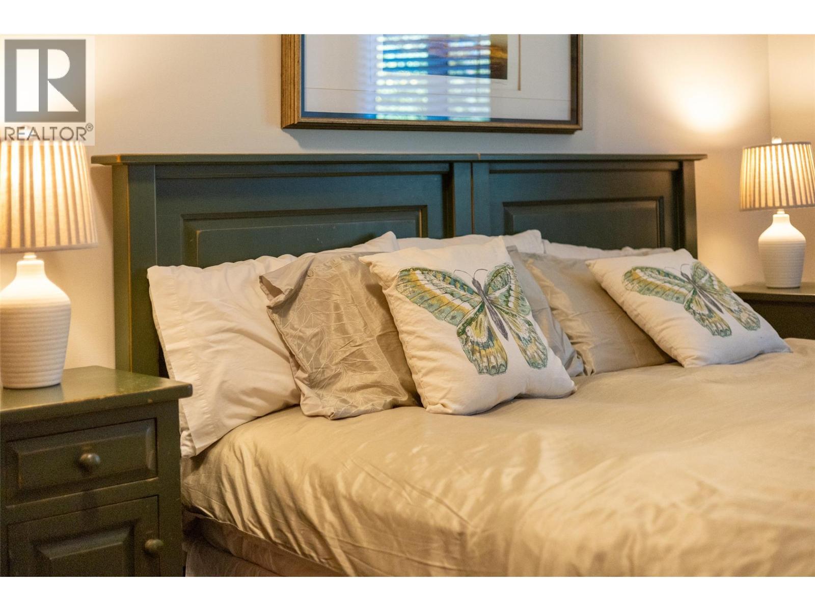 4576 Timberline Crescent Unit# 4, Fernie, BC - Indoor Photo Showing Bedroom