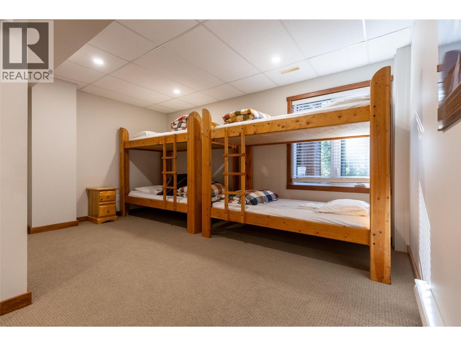 4576 Timberline Crescent Unit# 4, Fernie, BC - Indoor Photo Showing Bedroom