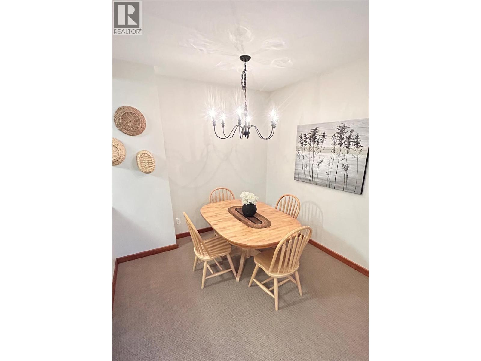 4576 Timberline Crescent Unit# 4, Fernie, BC - Indoor Photo Showing Dining Room