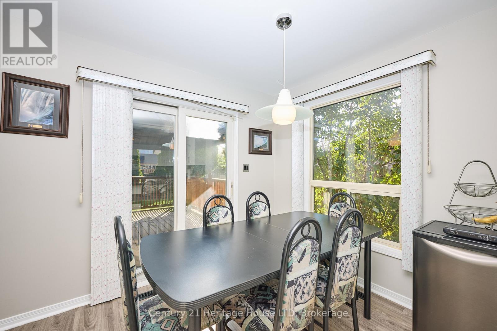 18 Bascary Crescent, St. Catharines (Rykert/Vansickle), ON - Indoor Photo Showing Dining Room