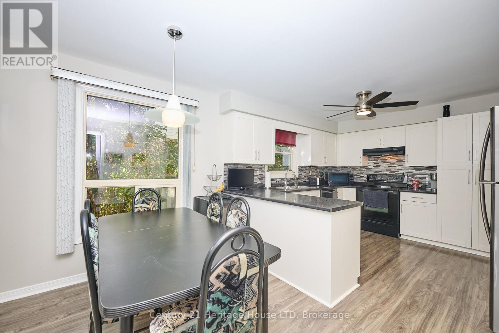 18 Bascary Crescent, St. Catharines (Rykert/Vansickle), ON - Indoor