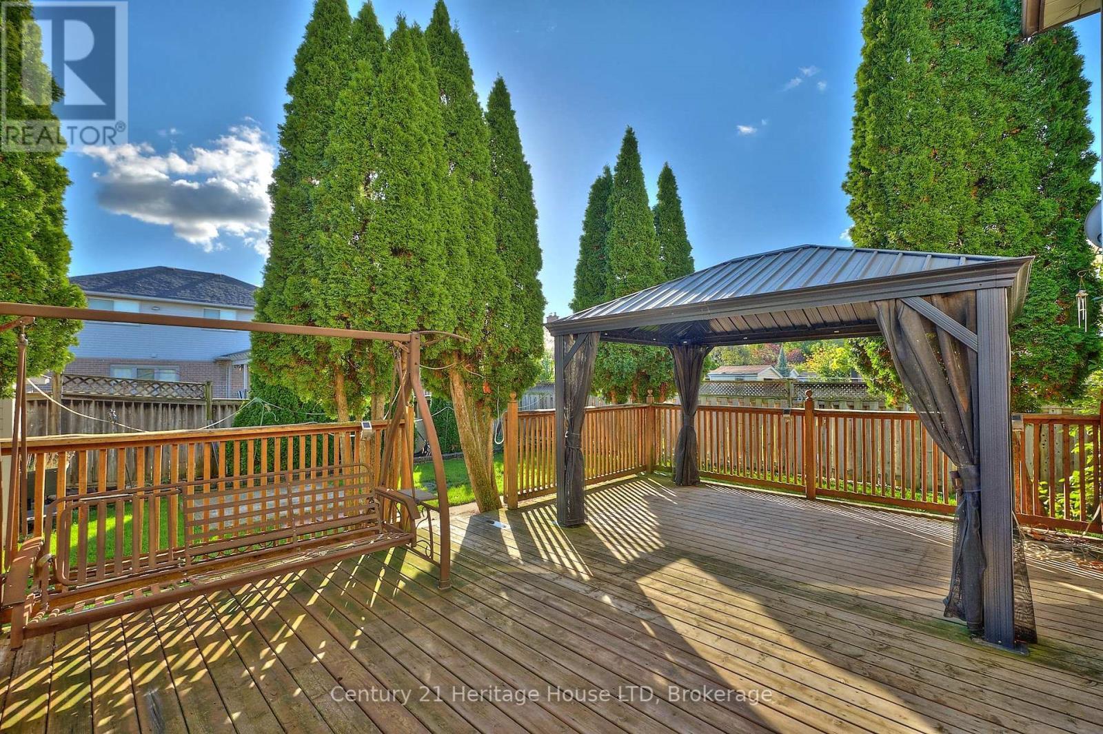 18 Bascary Crescent, St. Catharines (Rykert/Vansickle), ON - Outdoor With Deck Patio Veranda