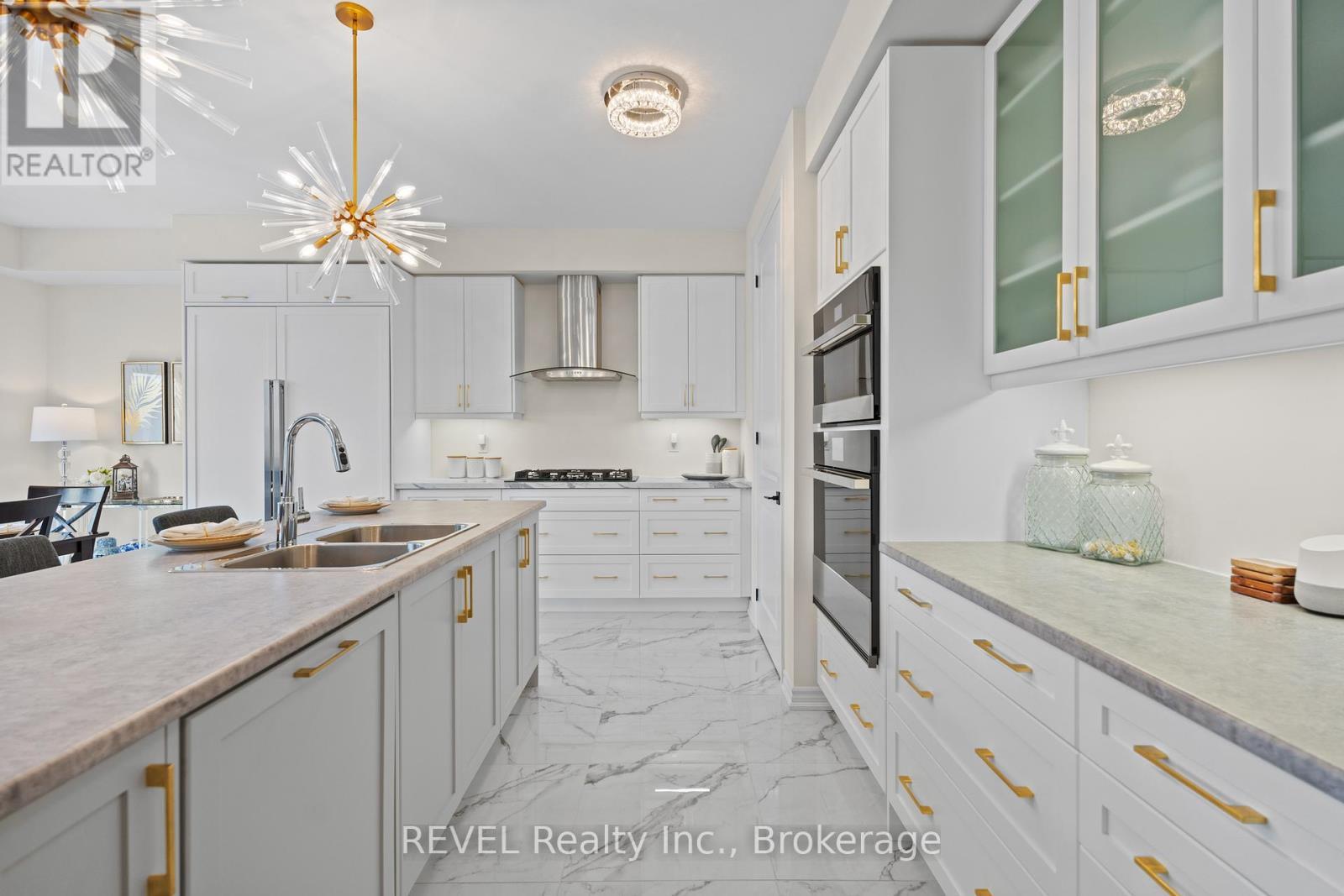 80 Explorer Way, Thorold (Rolling Meadows), ON - Indoor Photo Showing Kitchen With Double Sink