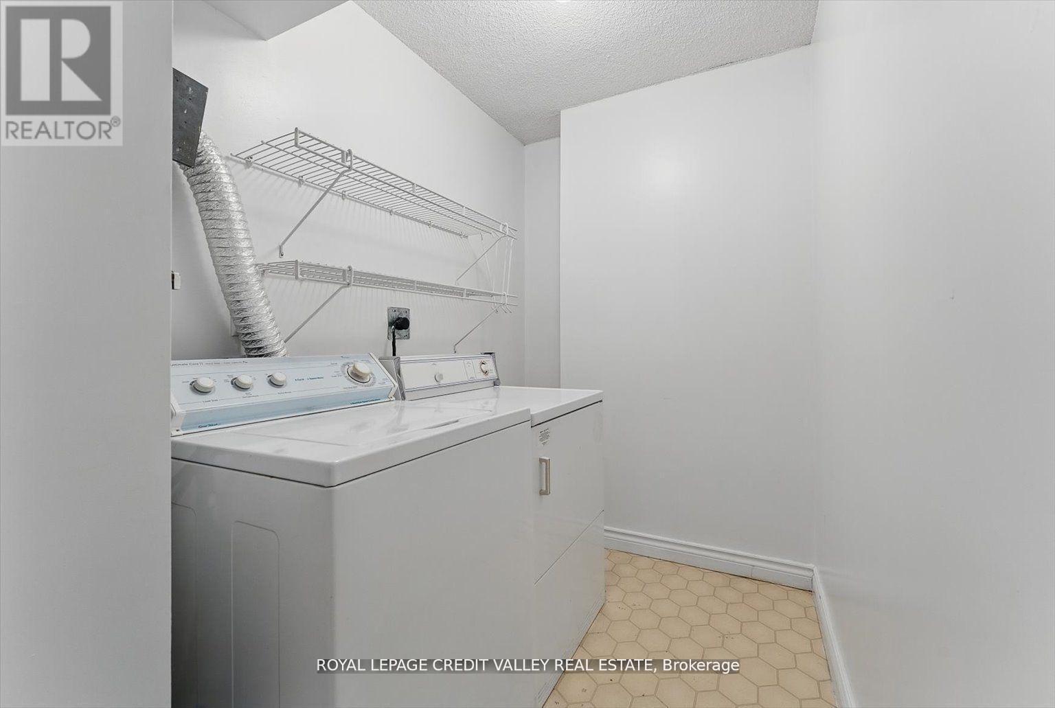 507 - 1200 Don Mills Road, Toronto, ON - Indoor Photo Showing Laundry Room