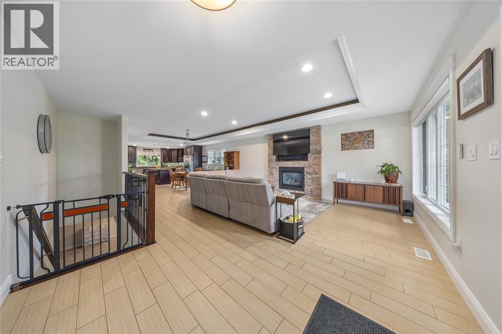 841 Manhattan Drive, Sarnia, ON - Indoor