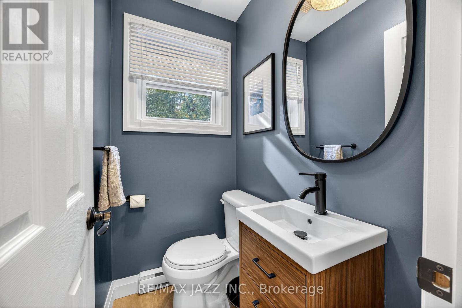 170 Raglan Street, Grey Highlands, ON - Indoor Photo Showing Bathroom