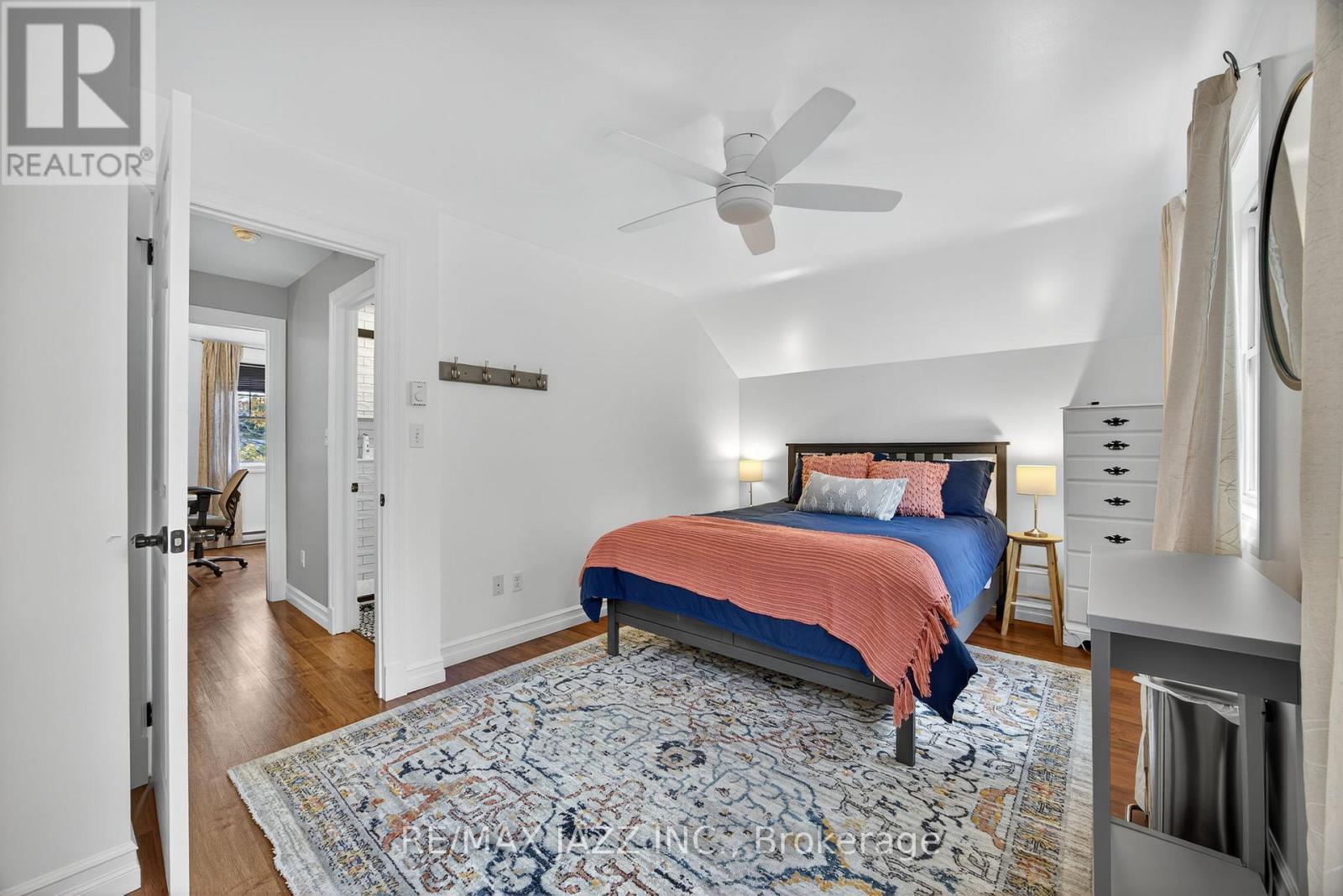 170 Raglan Street, Grey Highlands, ON - Indoor Photo Showing Bedroom