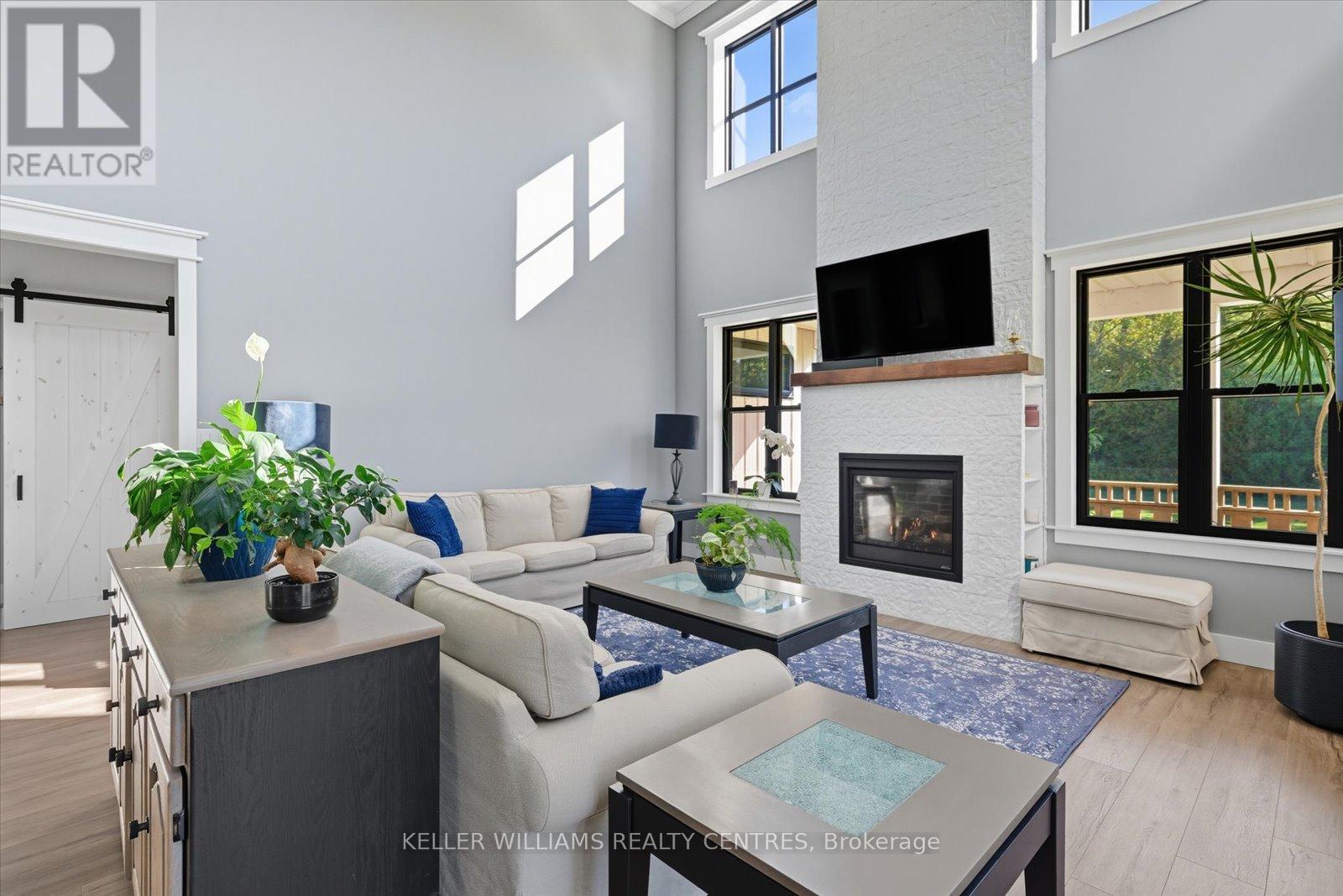 11601 Concession 3 Road, Uxbridge, ON - Indoor Photo Showing Living Room With Fireplace
