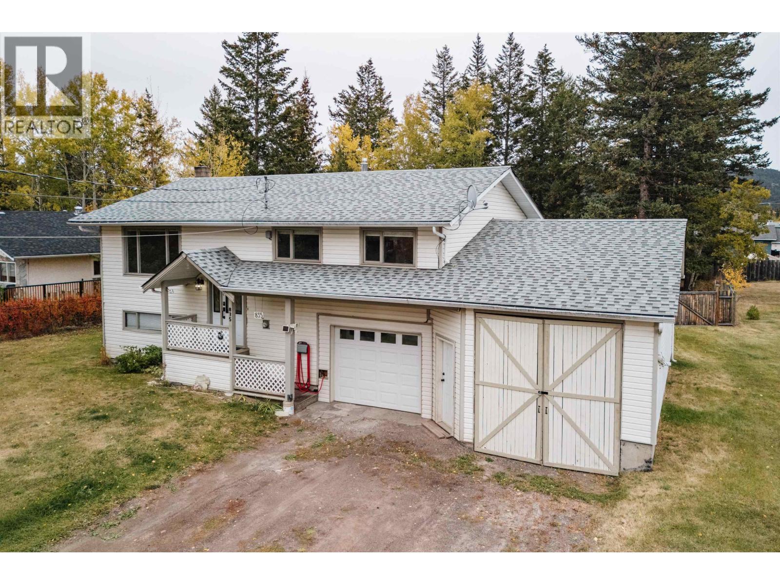 835 Spruce Avenue, 100 Mile House, BC - Outdoor