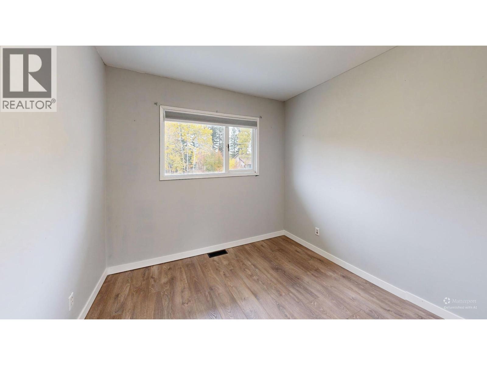 835 Spruce Avenue, 100 Mile House, BC - Indoor Photo Showing Other Room