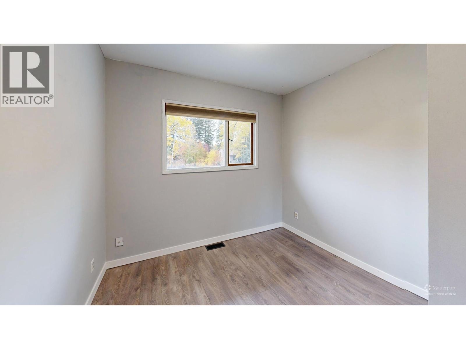 835 Spruce Avenue, 100 Mile House, BC - Indoor Photo Showing Other Room