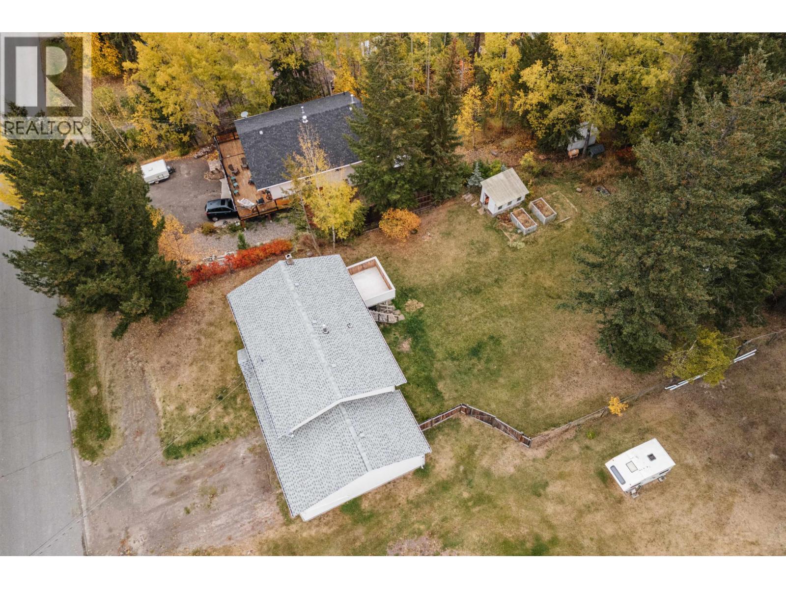 835 Spruce Avenue, 100 Mile House, BC - Outdoor