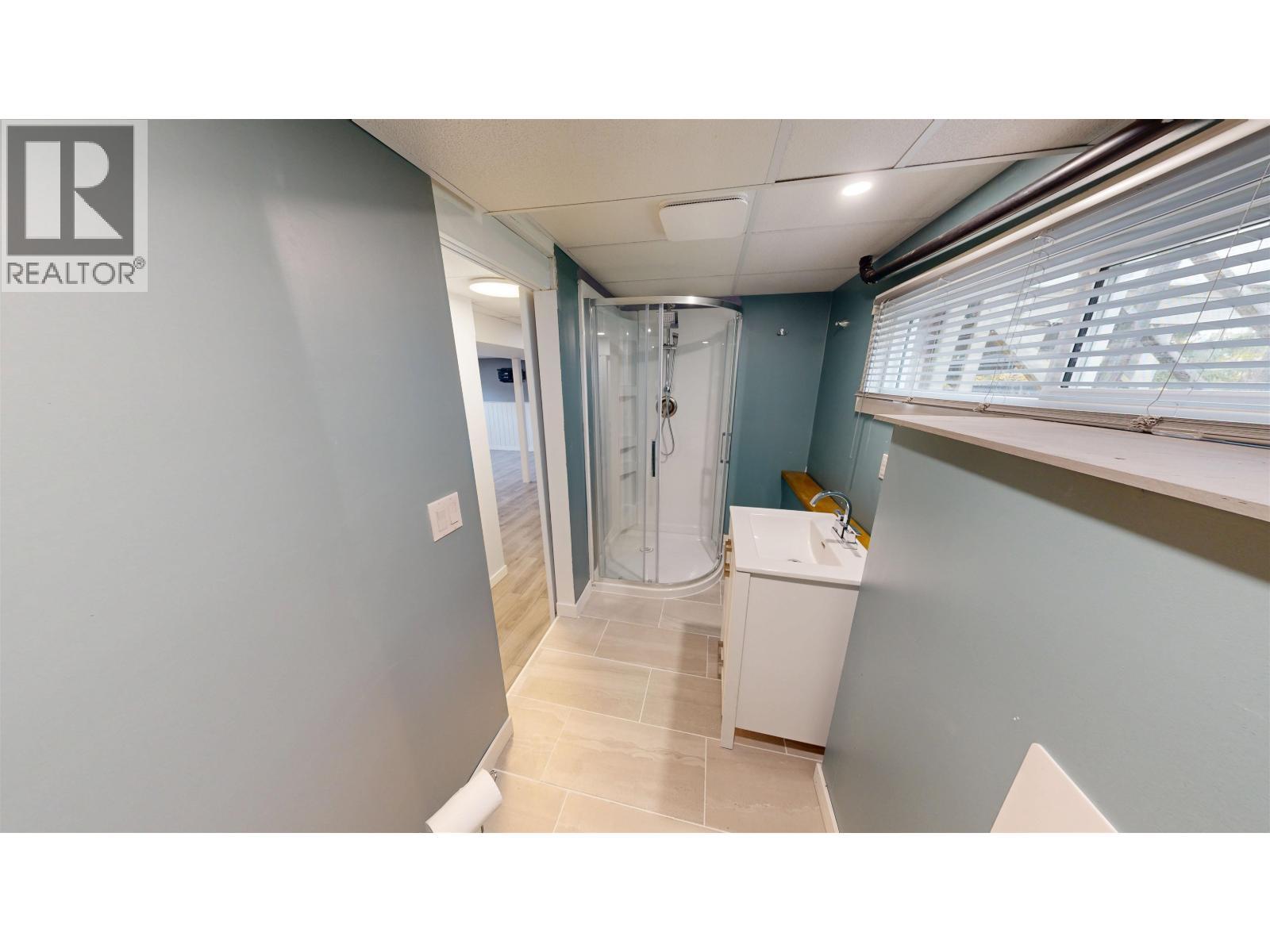 835 Spruce Avenue, 100 Mile House, BC - Indoor