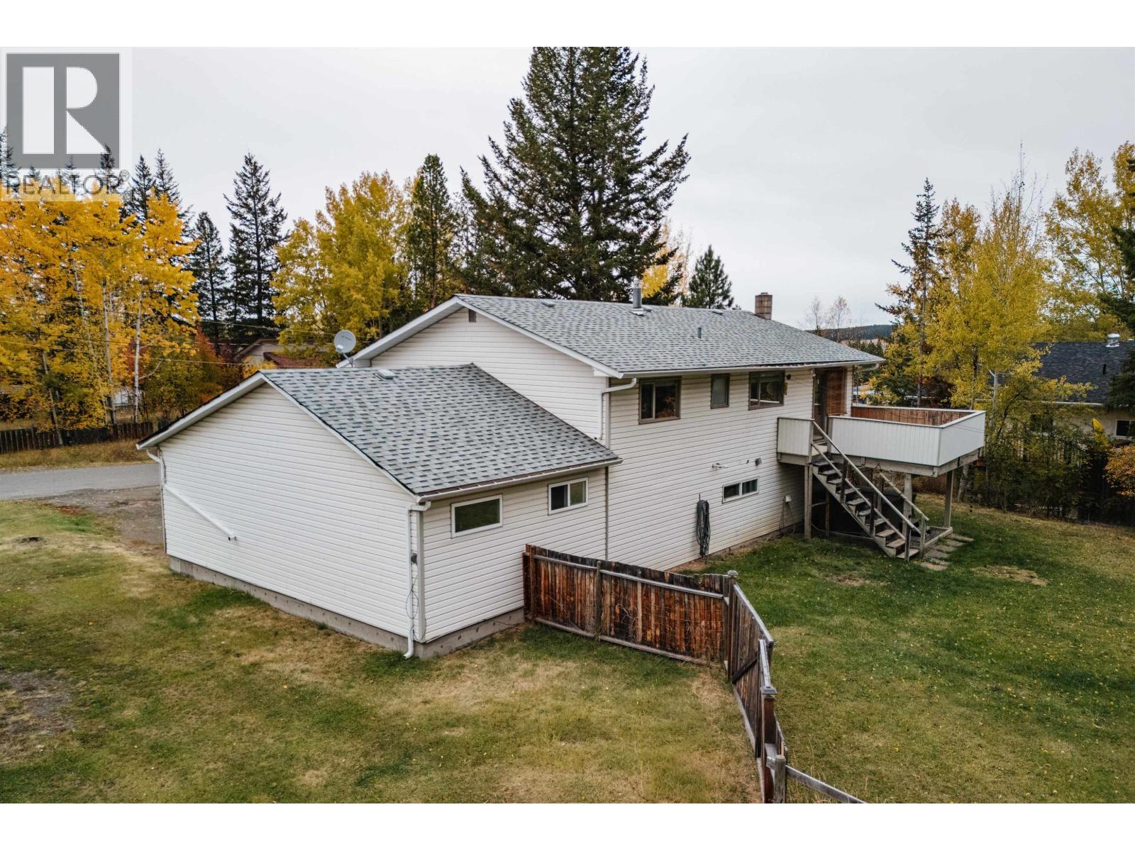 835 Spruce Avenue, 100 Mile House, BC - Outdoor