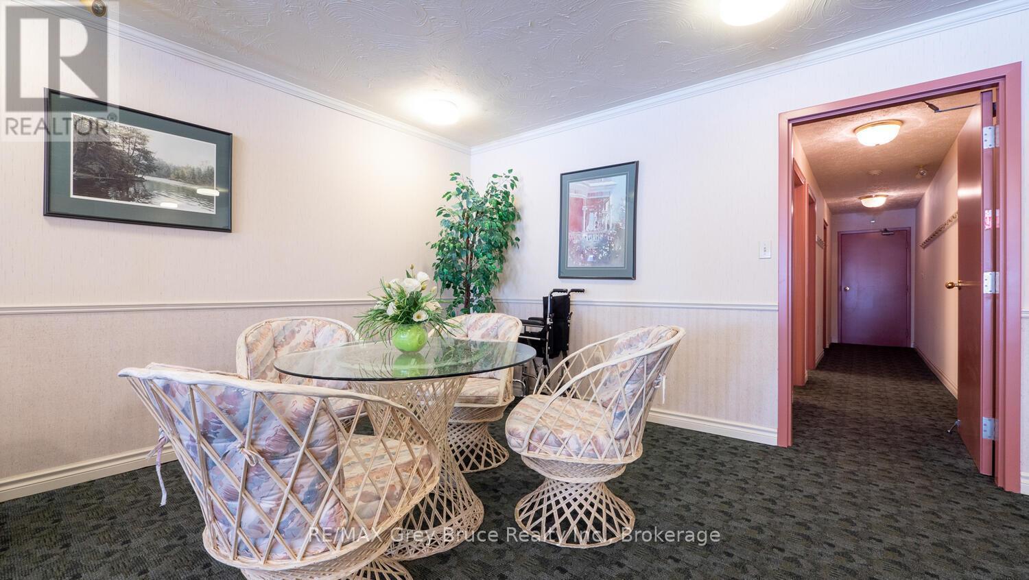 410 - 2555 3Rd Ave Avenue W, Owen Sound, ON - Indoor Photo Showing Dining Room