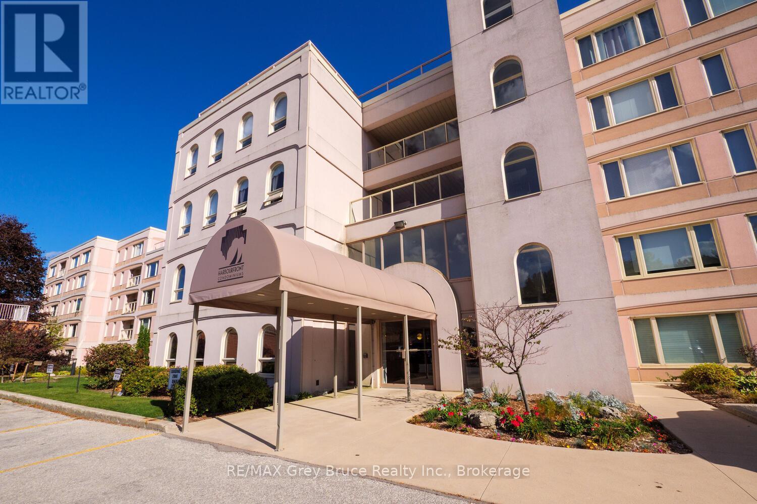 410 - 2555 3Rd Ave Avenue W, Owen Sound, ON - Outdoor With Balcony With Facade