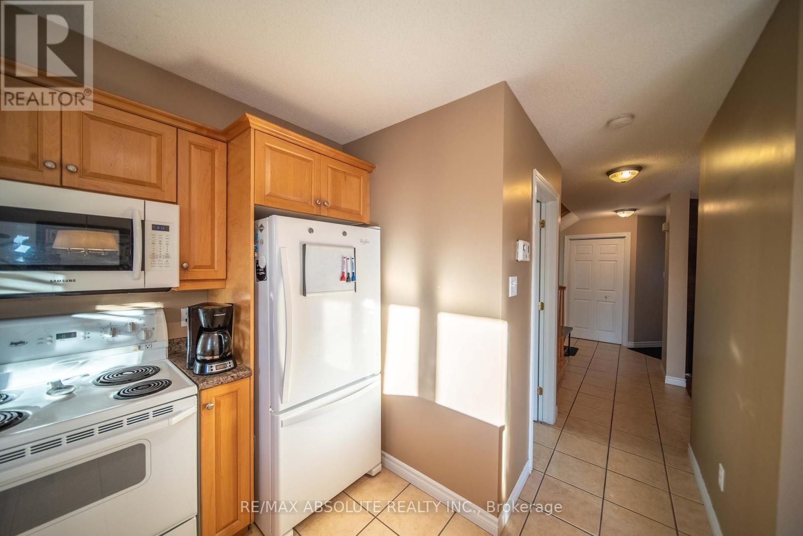 40 Roger Crescent, Casselman, ON - Indoor Photo Showing Kitchen