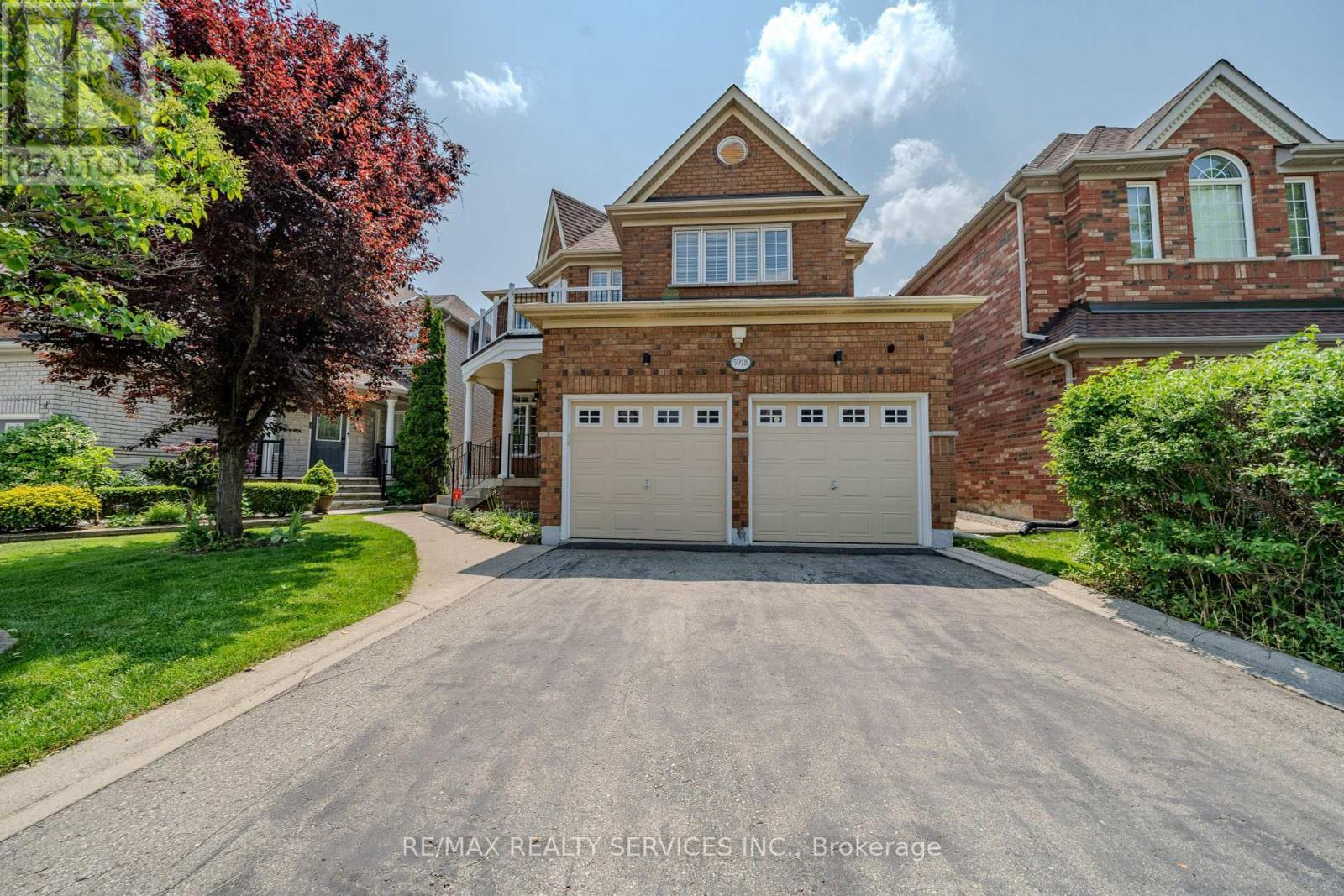 5918 Bassinger Place, Mississauga, ON - Outdoor With Facade