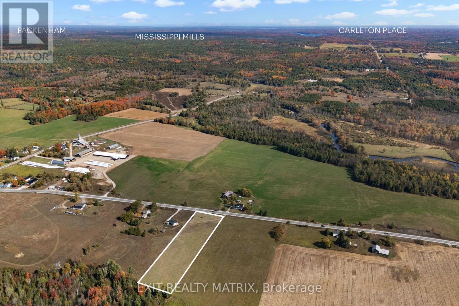 20 minutes to Almonte & 25 to Carleton Place - 5359 Highway 511 Highway, Lanark Highlands, ON