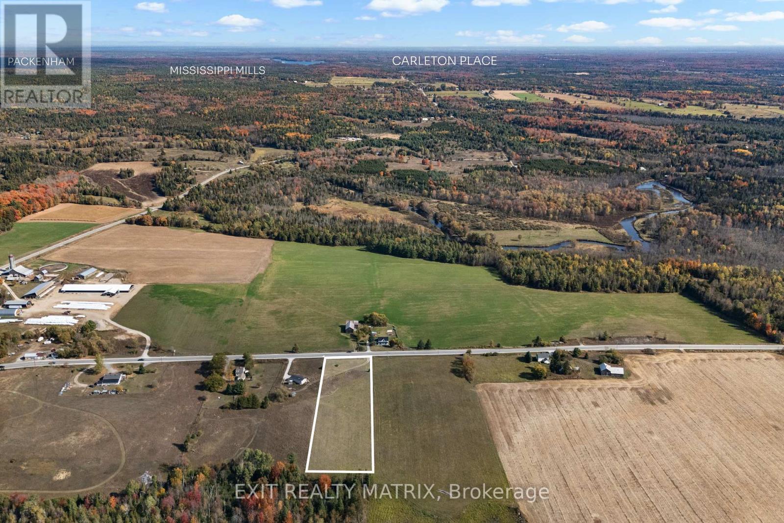 30 Minutes to Pakenham Ski Hill - 5359 Highway 511 Highway, Lanark Highlands, ON