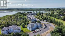 Beautiful Marlwood Golf Course Condominium Setting -