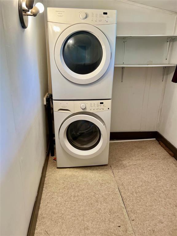 744 Fourth Avenue, Rivers, MB - Indoor Photo Showing Laundry Room