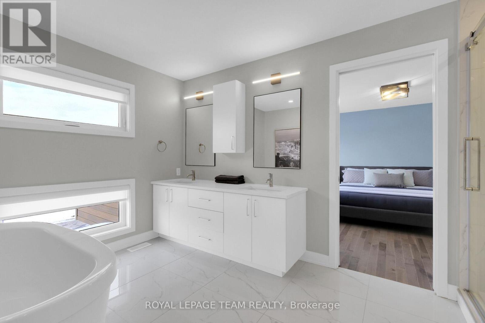 Spa-like 5pc Ensuite. - 504 Barrage Street, Casselman, ON - Indoor Photo Showing Bathroom