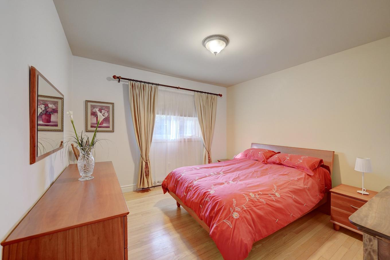 Primary bedroom - 155 Rue Vanier, Sorel-Tracy, QC - Indoor Photo Showing Bedroom