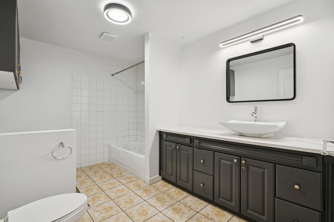 Bathroom - 3-1292 Ch. De L'Église, Saint-Polycarpe, QC - Indoor Photo Showing Bathroom