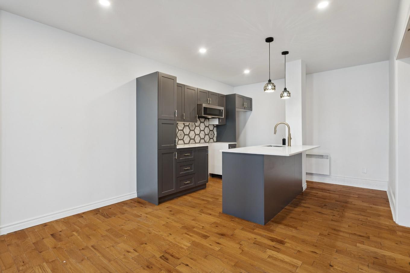 Kitchen - 3-1292 Ch. De L'Église, Saint-Polycarpe, QC - Indoor Photo Showing Kitchen With Upgraded Kitchen
