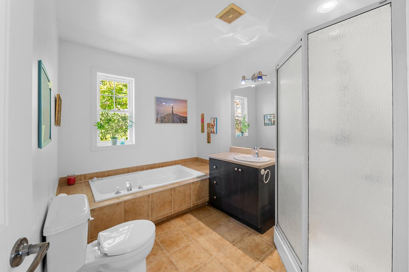 Bathroom - 390 Rue Du Clos-Du-Meunier, Prévost, QC - Indoor Photo Showing Bathroom